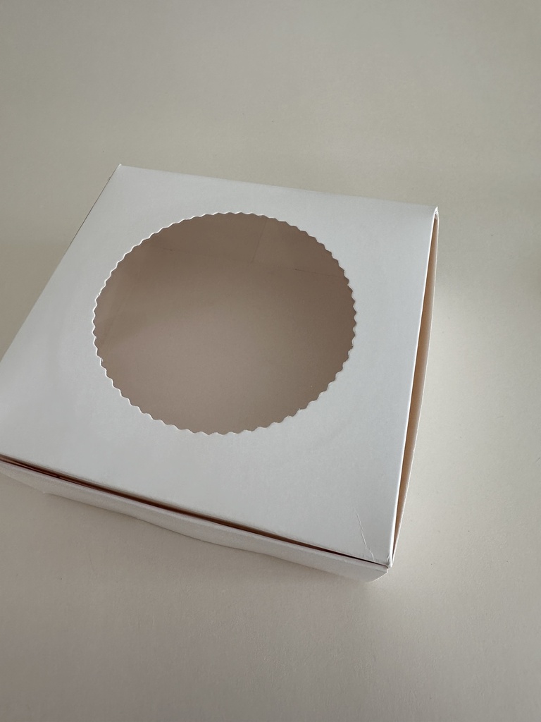 Caja blanca con ventana 6" x 6" x 2.5" (h)