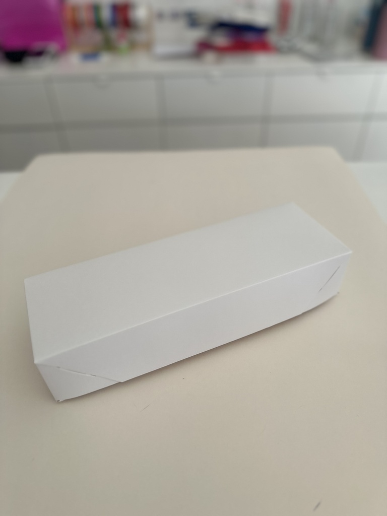 Caja blanca 12" x 4" x 2.5" (h)
