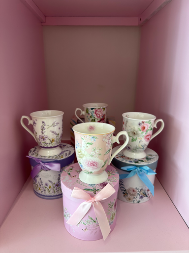 Taza primaveral con caja