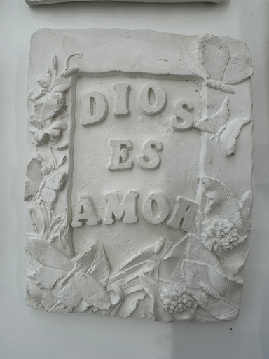 Plato de yeso Dios es amor